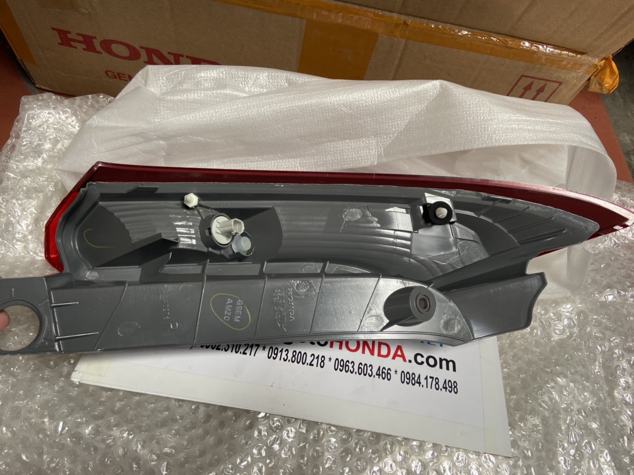 Đèn hậu miếng trên xe Honda Crv 2013-2015